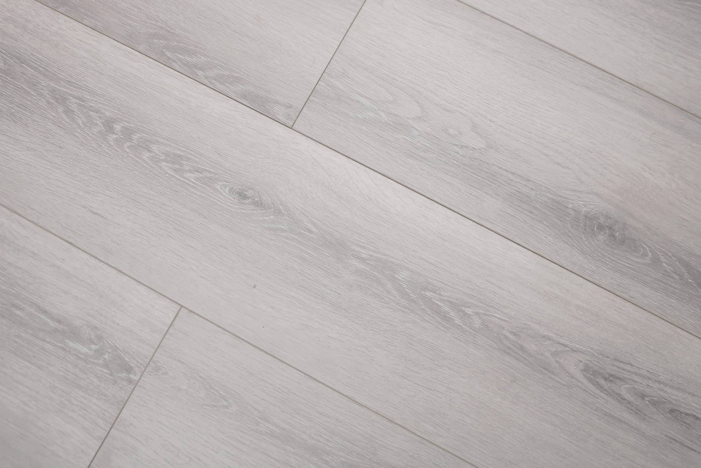 C 17 - SILVER GREY