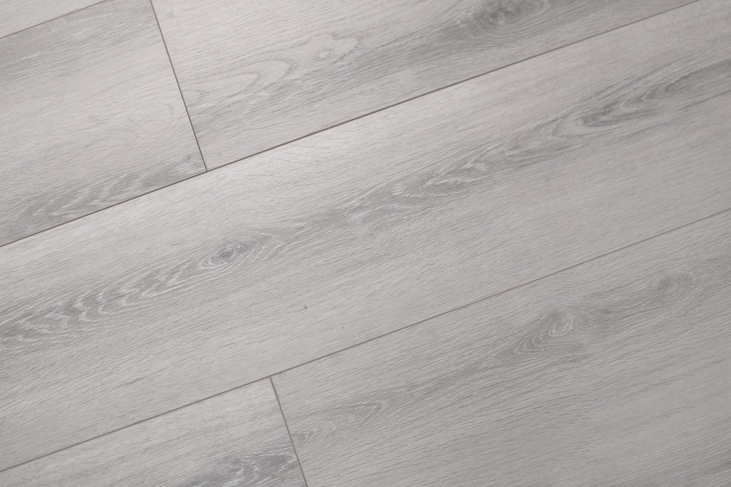 C 17 - SILVER GREY