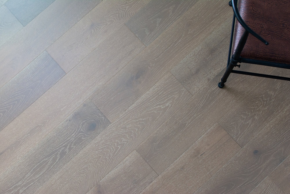 Terra Brown - Engineered Oak Plank HY0001A7