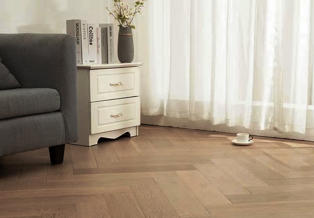 Smoked Pine-Engineered Oak Herringbone HY0001B4